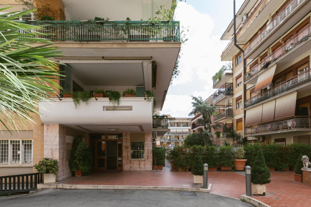 רומא Stupendo Appartamento In Quartiere Residenziale מראה חיצוני תמונה